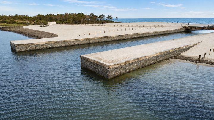 Quays, Piers and Jetties